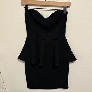 🖤✨ Lush Ribbed Peplum Dress